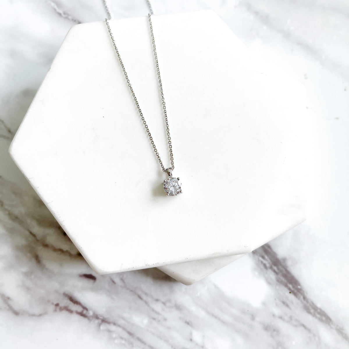 STEPHANIE Solitaire Necklace